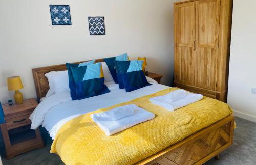 Modern Family Home with Off-Road Parking - Foto 20