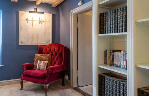 Knyvetts sleeps 6, 3 double beds, pretty garden - Foto 5