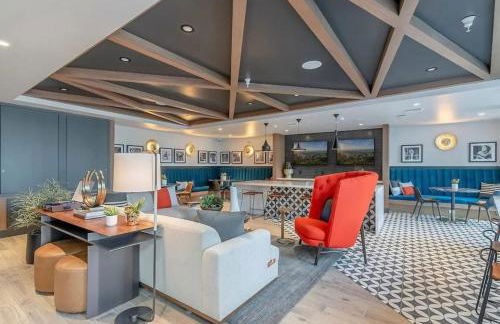 Modern Hollywood Home Sunset View & Free Parking - 10mins to Universal Studios - Foto 39