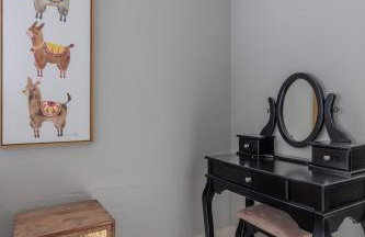 Relaxing 3BR Home with Vineyard View Rooftop Deck and Game Room - Foto 23