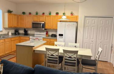 SOLANA 7 Bed Rooms FAMILY VACATION VILLA-Private Pool and SPA - Photo 15