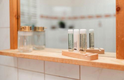 BG Living & Hosting - Mosel-Fachwerkhaus nahe Calmont Klettersteig - 2 Schlafzimmer, Parkplatz, WLAN & Netflix, 5 Personen - Foto 40