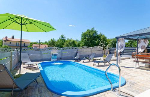 Apartment Feruccio by Rent Istria - Photo 2