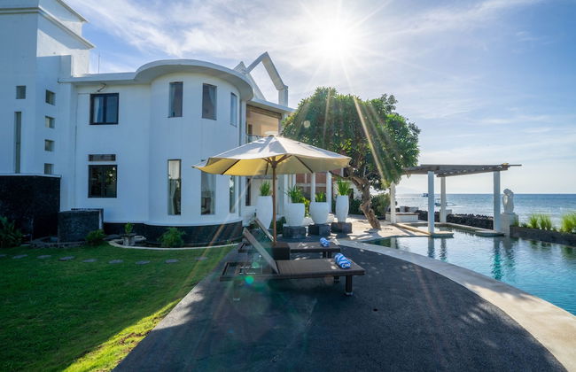 Lawira Beach Villa Lovina - Foto 1