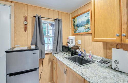 Cozy Brownville Cabin 2 Mi to Schoodic Lake! - Foto 13