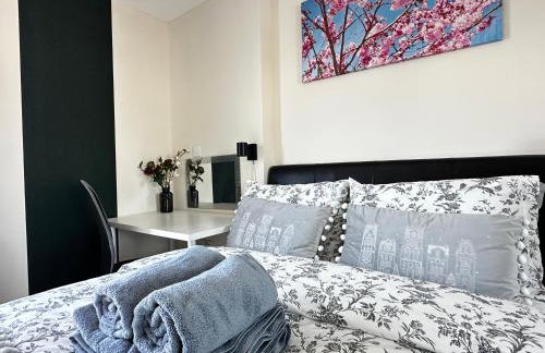 Seaside APT with Harbour View - Foto 24