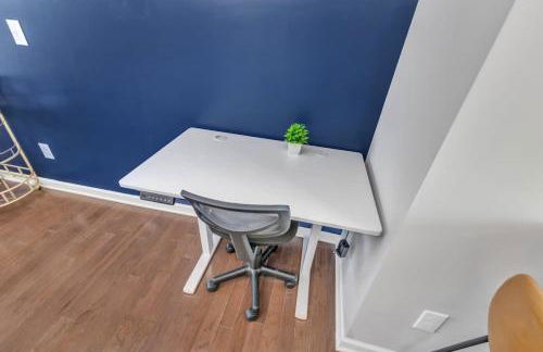 3BR Townhouse King Bed Garage Near NC State - Foto 33