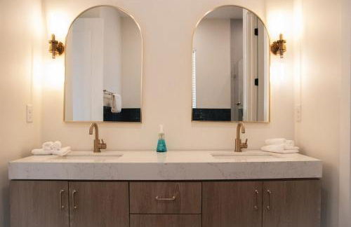 Sleeps 22! Ocean Views, Pool, FREE Golf Cart - Foto 48