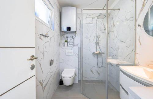 Apartment Noemi with a direct beach view - Foto 19