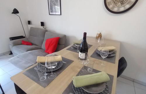 Le Barbusse LYON-T3-Garage-Terrasse-3 lits-Home Cinema - Foto 7