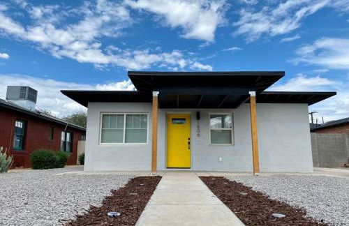 Uniquely remodeled historical district home - Foto 33