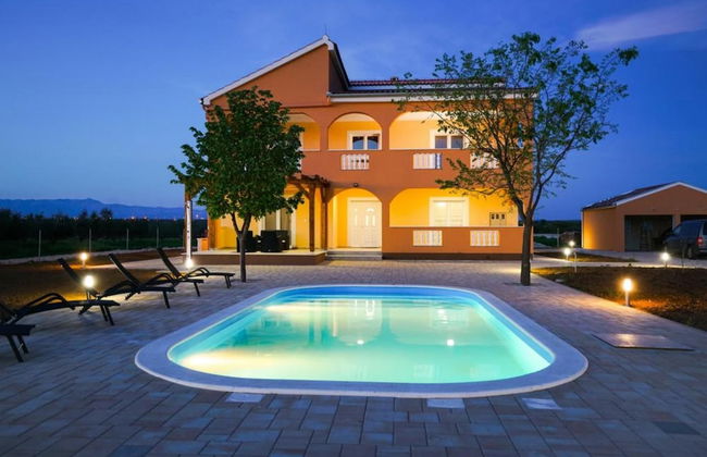 Pool Villa Sofija - Foto 1