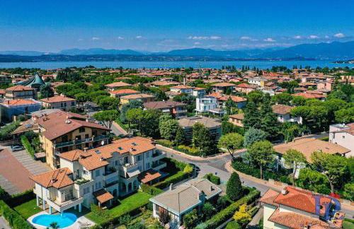 Bea's House, Restyling 2026 Sirmione with Private Garden and shared Pool DesenzanoLoft Official Partner Homes & Villas by Marriott Bonvoy - Foto 44