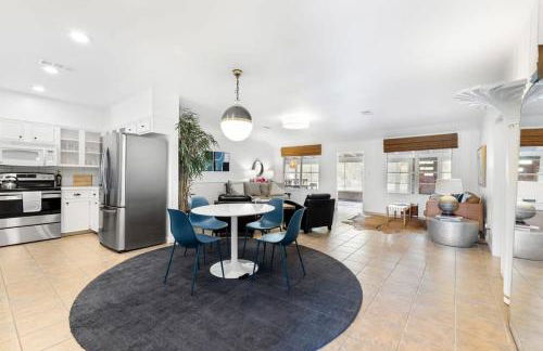 Creekside Haven with Pool and Firepit - Foto 29