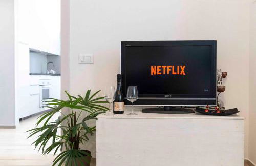 ROSSENA HOME tranquillo appartamento, con giardino, vicino al centro ed all'Ospedale Santa Maria Nuova SMN - Foto 42