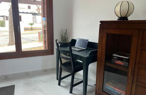 Modern 3 Bedroom Villa with Pool & Garden, Ideal for Families - Foto 17