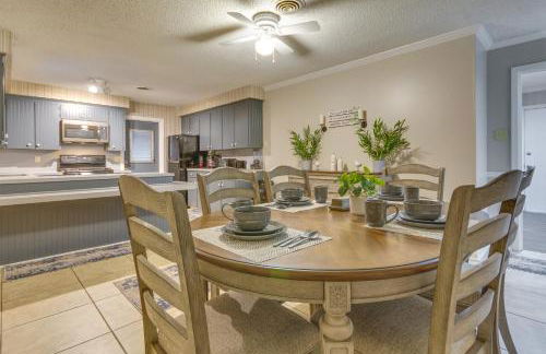 Spacious Little Rock Home with Patio - 9 Mi to Dtwn! - Foto 2