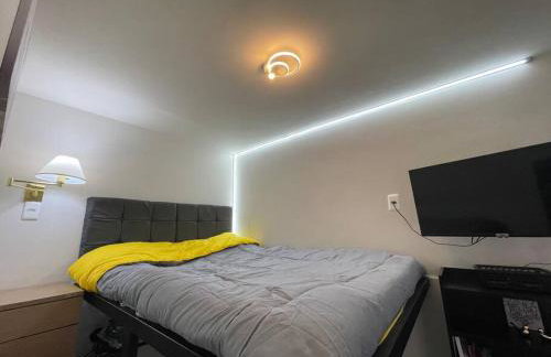 Confortável loft 4,ar, Wi-Fi, TV, 400m UNIG - Foto 29