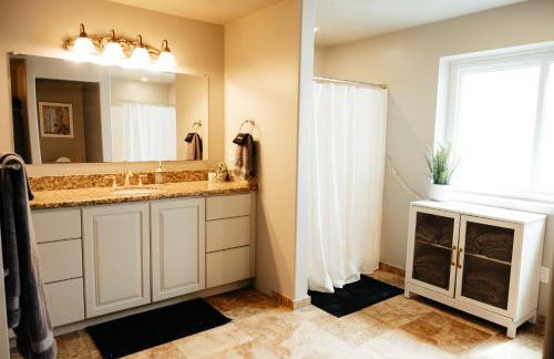 Large & Spacious Home, Sleeps 23+ near SLC - Foto 29