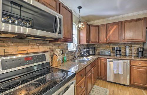 Hot Tub, Fire Pit and Lake Access Poconos Escape! - Foto 7