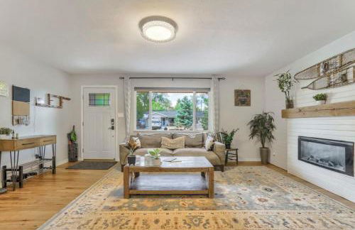 Family Oasis Offices Home Gym Fenced Yard - Foto 6