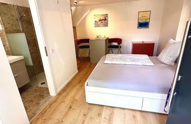 Stylisches See-Studio mit Badezugang & Garten - Photo 15