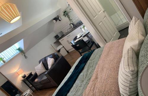 CityNights Studios with Free Parking - Foto 29