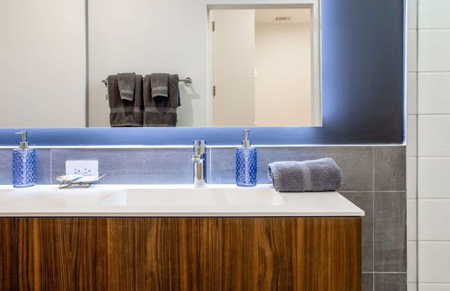 Chic 4BR Pool House - Steps to South 1st Street - Foto 27