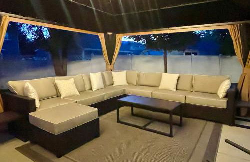 Gorgeous Executive Home - Foto 18