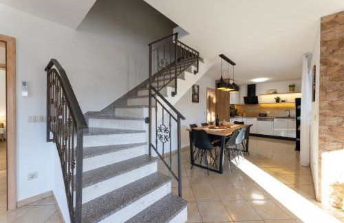 Beautiful Holiday Home "Villa Luka" - Foto 22