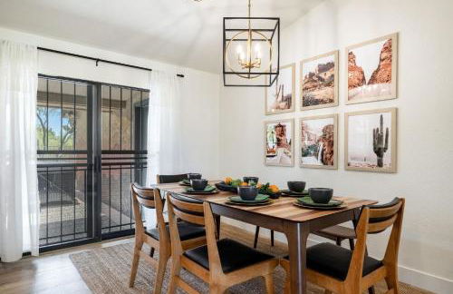 Bus Stop Saloon - Cave Creek with Spa - Photo 79