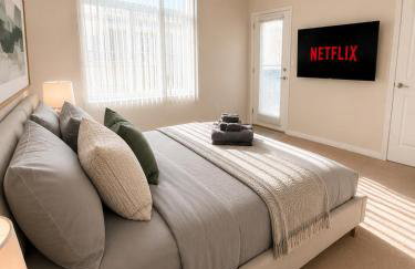 Sunny Marina Del Rey Apartment- Hot Tub, Game Room, BBQ, Projector - Foto 19