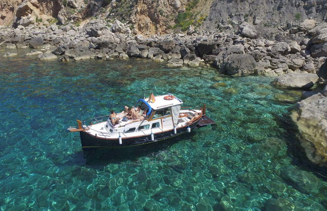 Passeio de barco privado por Cala Bassa e ilha Conejera - Foto 2