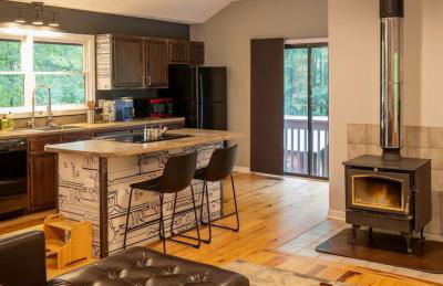 Majestic - Modern Cabin, Hot Tub, & Game Room! - Foto 5