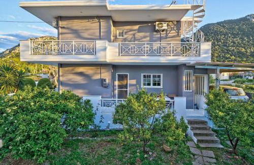 Chrysanthi Luxury Villa In Salakos, with Pool & Jacuzzi, Near Beach - Foto 3