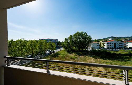 GuestHost - Bright Apartment with Terrace - Photo 34