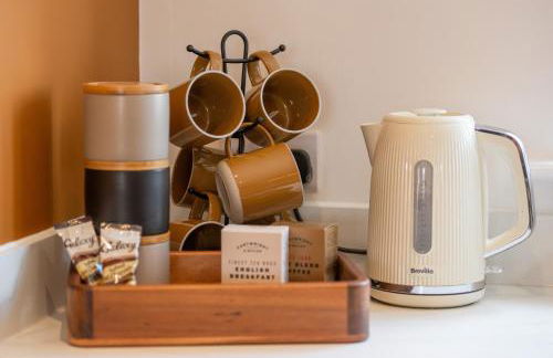 Marriott House sleeps 5 in Bourne with parking - Foto 26