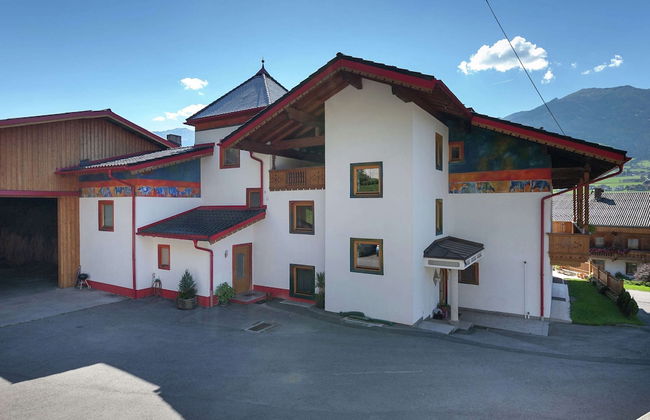 Sunlit Farmhouse near Hochzillertal Ski Area in Tyrol - Foto 27