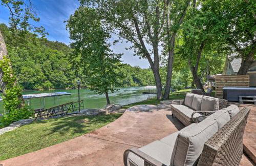 Spacious Lakefront Home with Private Dock! - Foto 35