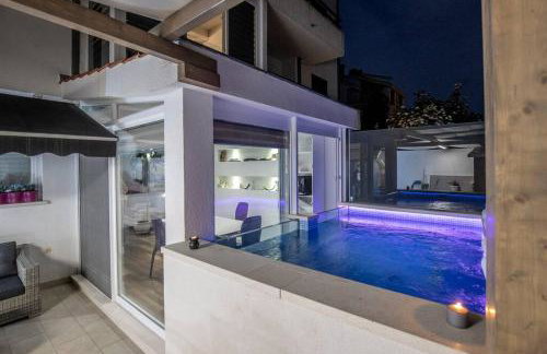 Luxury apartment Martinis with pool - Photo 1