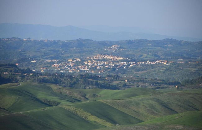 Tuscany Family Country Home - Photo 32