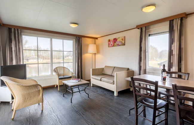 Well Furnished Mobile Home with Microwave near Water - Foto 10