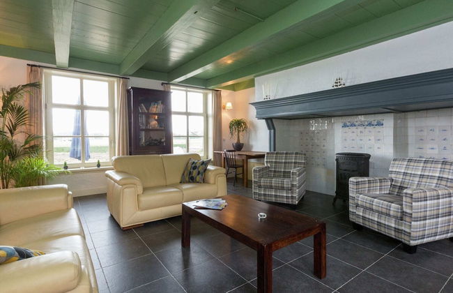 Scenic Holiday Home in Oostkapelle near Beach - Photo 3