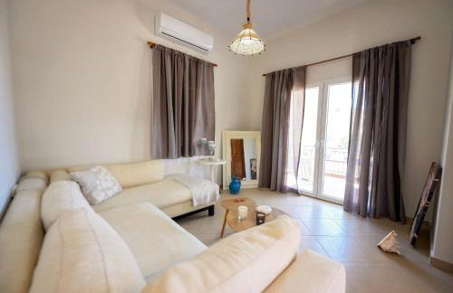 Maria's Private Residence - Photo 3