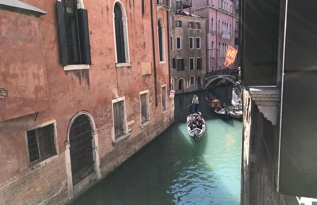 Luxury Venetian Rooms - Photo 42