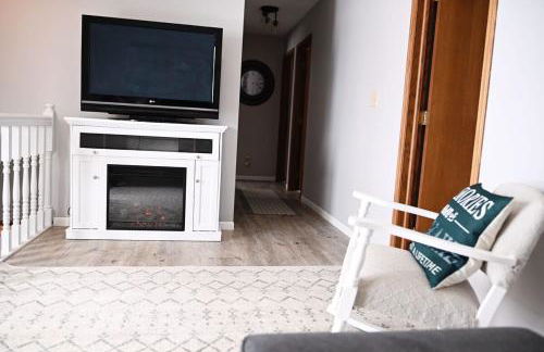 Lake Escape with paddle boards, fire pit & game room - Foto 38