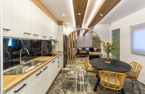 Elegant Roof Deck House with Jacuzzi - Foto 28