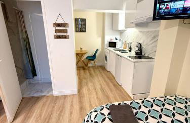 Studio Coconia RDC - Proche Centre & Gare - WiFi - Foto 1