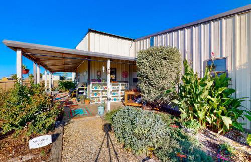 Airstrip Access! Dog-Friendly Rhome Retreat - Photo 21