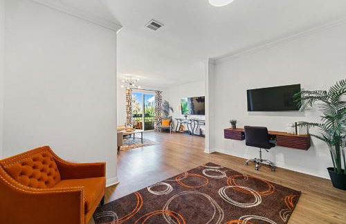 Beverly Hills 2 bed 2 bath Penthouse with Den and Parking 414 - Photo 33